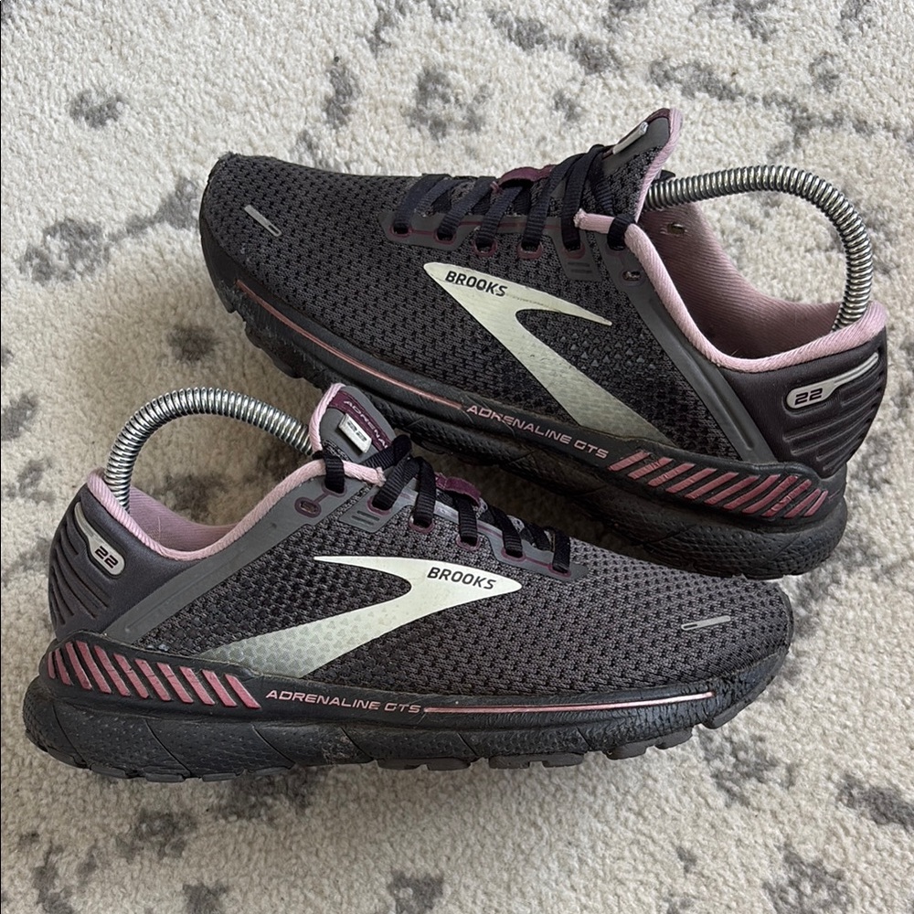 Brooks adrenaline GTS 22 women’s running shoes
